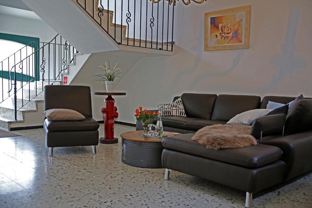 سولينجين Hotel In Der Strassen المظهر الخارجي الصورة